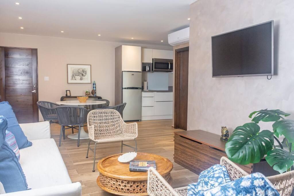 Tradewinds Apartments Simpson Bay Εξωτερικό φωτογραφία
