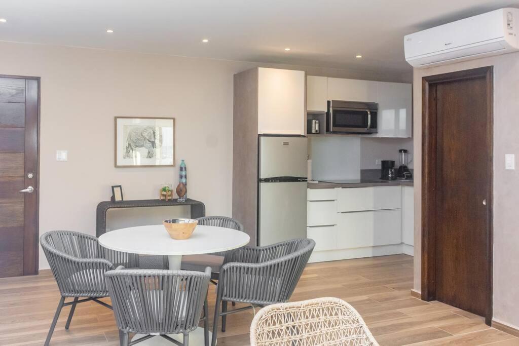 Tradewinds Apartments Simpson Bay Εξωτερικό φωτογραφία
