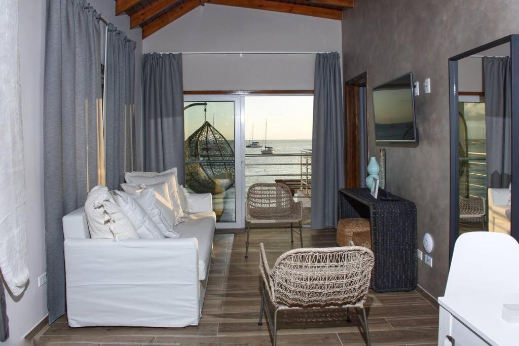 Tradewinds Apartments Simpson Bay Εξωτερικό φωτογραφία